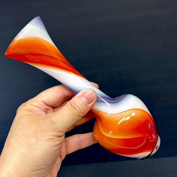 Mid Century Modern Nasco Japan hand blown swirl bud vase - Picture 2 of 5